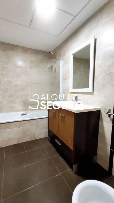 Salles de bain - City Centre Flat with Pool in Paterna