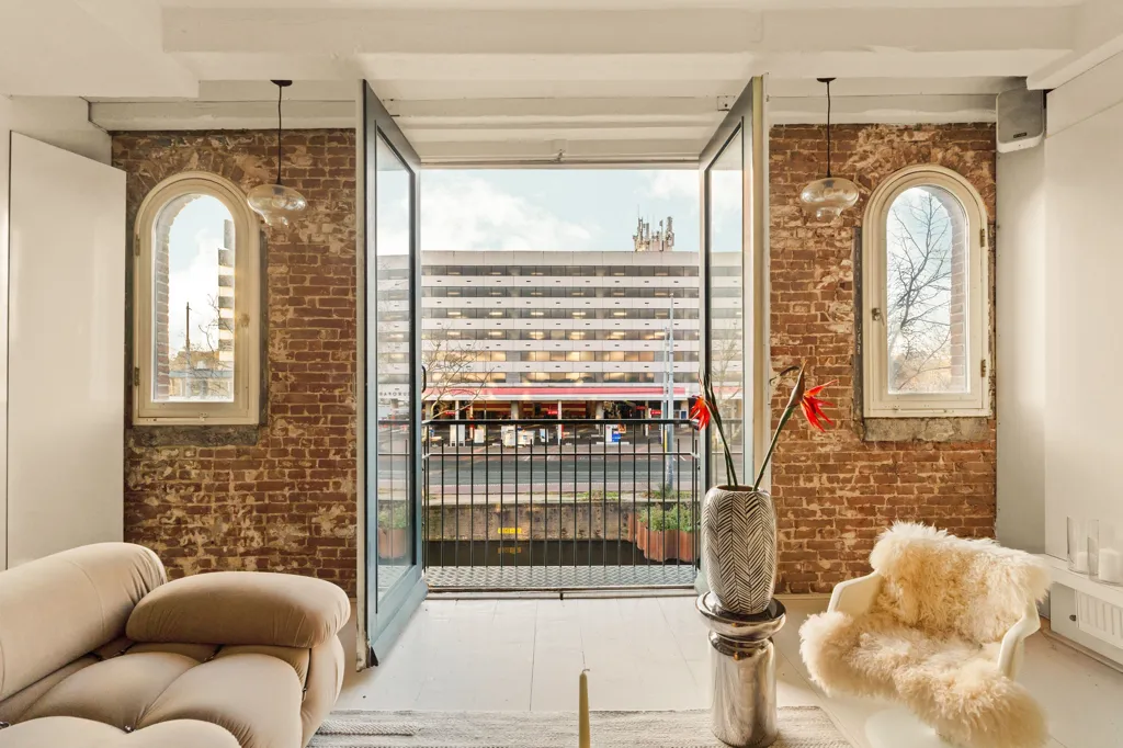 Living Room - Galerijflat with Garden at Lijnbaansgracht