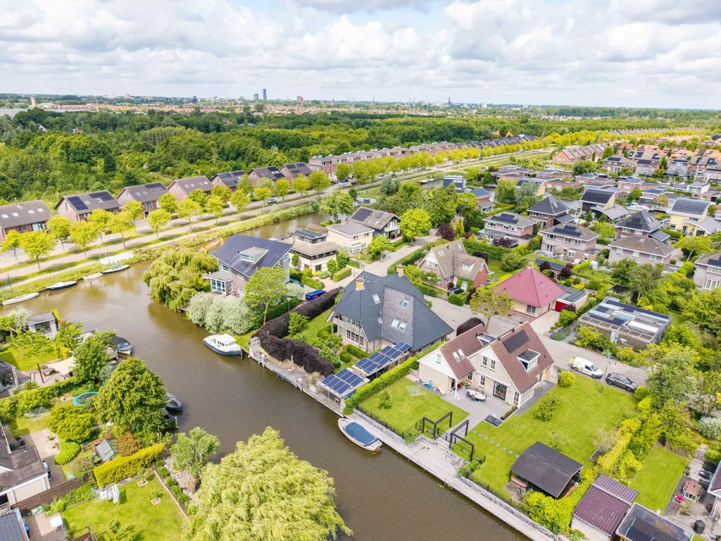 Aerial - Dwelling with Garden on Moleplaat in Leeuwarden
