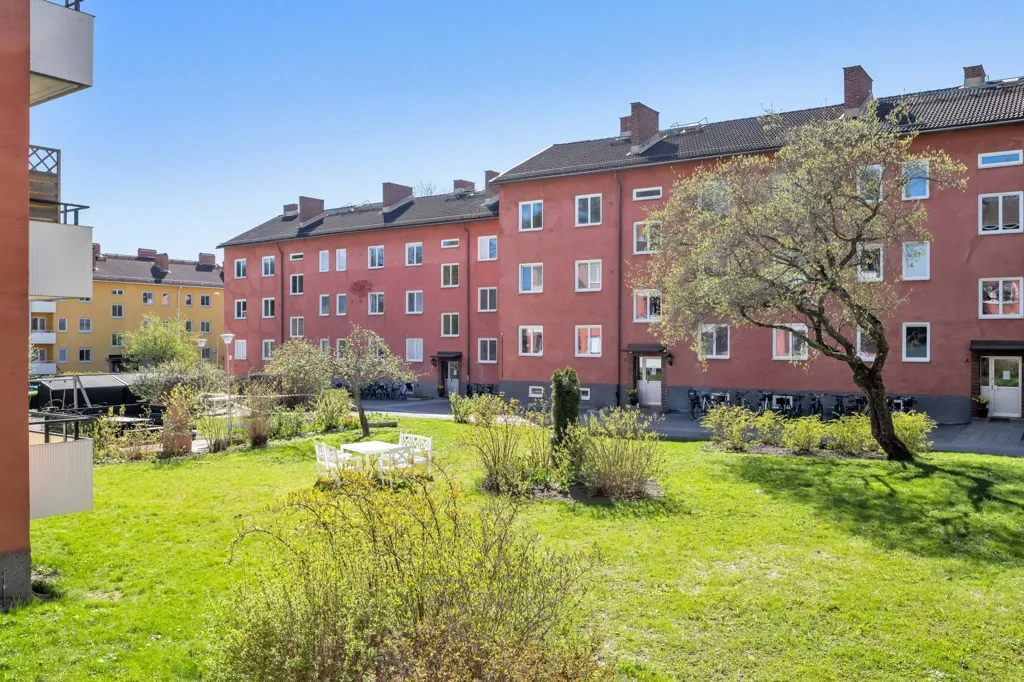 Jardin - Charming One-Bedroom Flat with Balcony in Uppsala