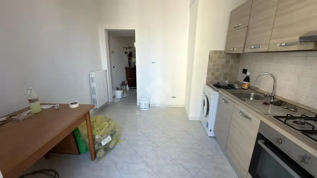 Köök - Bedroom for Rent with Balcony in Central Florence