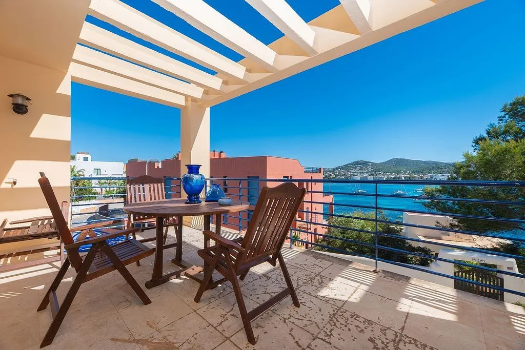 Terrasse - Adosado with Pool and Terrace in Marina Botafoc