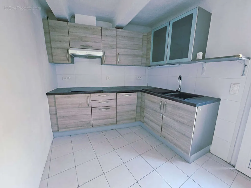 Cuisine - Maison de Ville avec Balcon à Les Milles