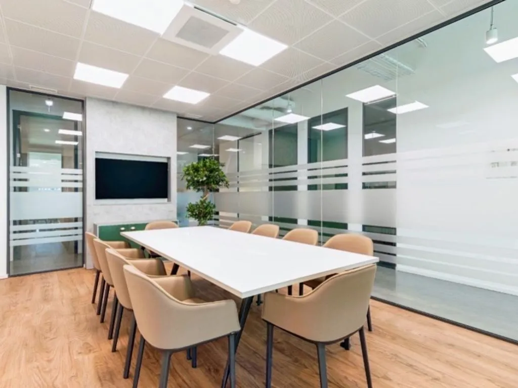 Bureau - Luxury Office with Gym in Braga