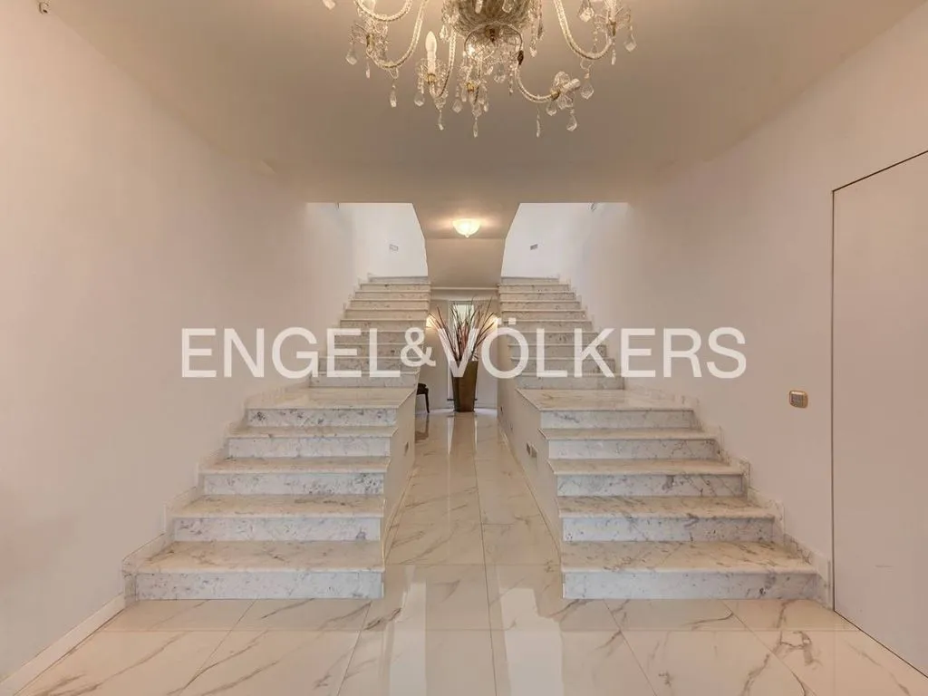 Esik - Luxury Villa with Infinity Pool in Erba, Lombardy