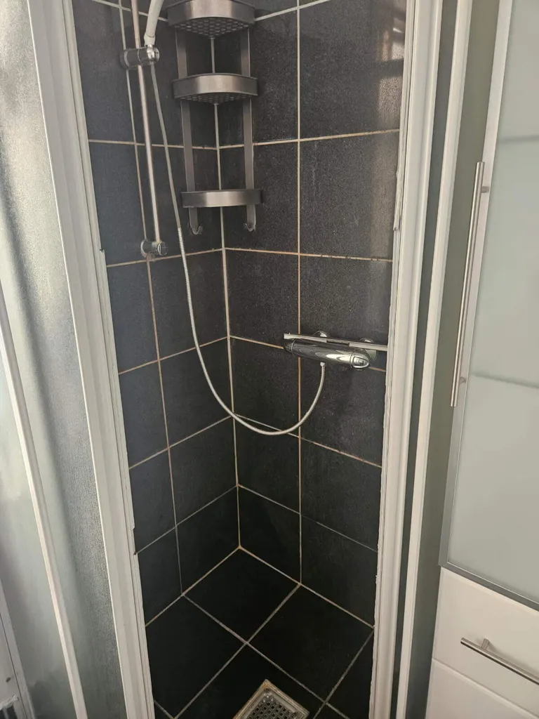 Vannitoad - Three-Bedroom Flat in Skive