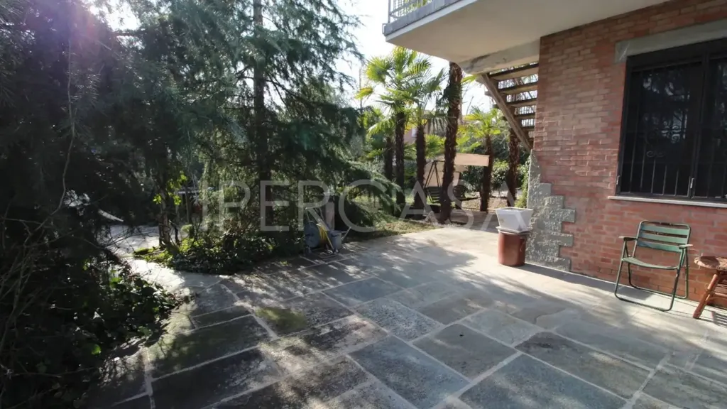 Terrasse - Rustic Villa with Dual Units in Formigine