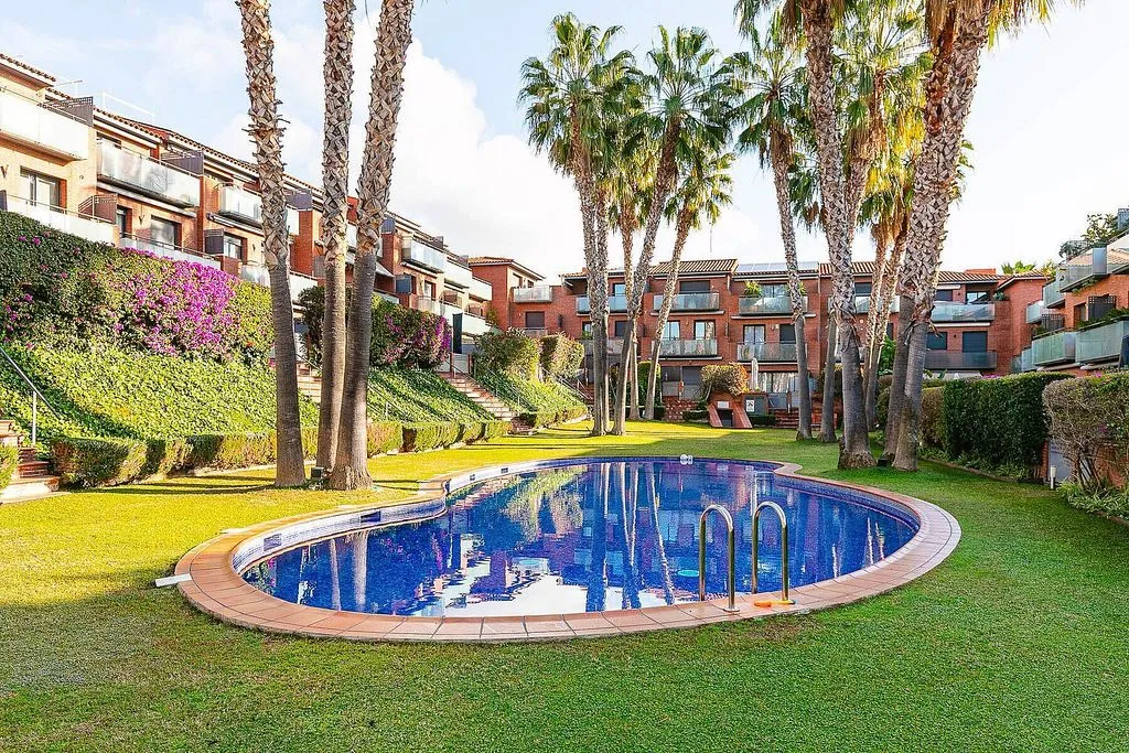Piscine - Luxury Semidetached House with Sea View in Sitges