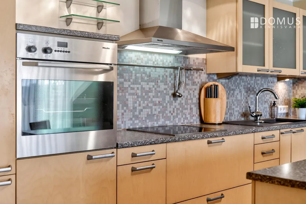 Cucina - Apartment with Garden Views in Pääsküla