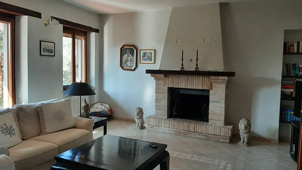 Elutuba - Colonial House with Panoramic View in Carignano