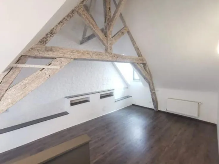 Pièces - Maison Mitoyenne avec Cuisine Équipée au Centre de Mons