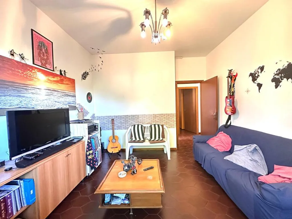 Séjour - First-Floor Apartment with Private Porch in Mozzo