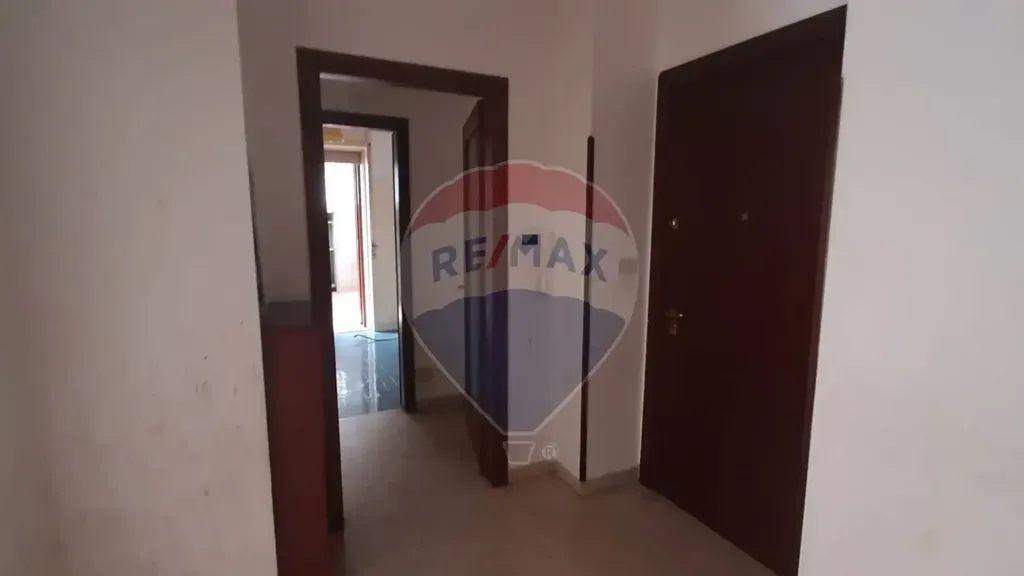 Esik - Ground Floor Apartment with Terrace in Palermo