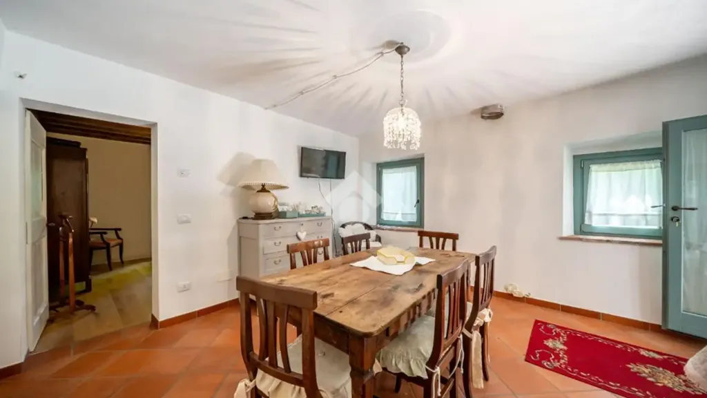 Salle à manger - Restored Rustico with Garden in Serramazzoni