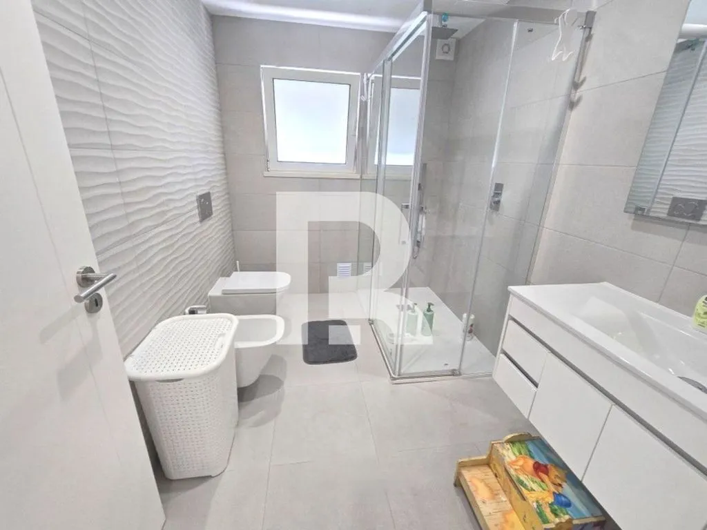 Salles de bain - Luxury House with Modern Architecture in Sintra