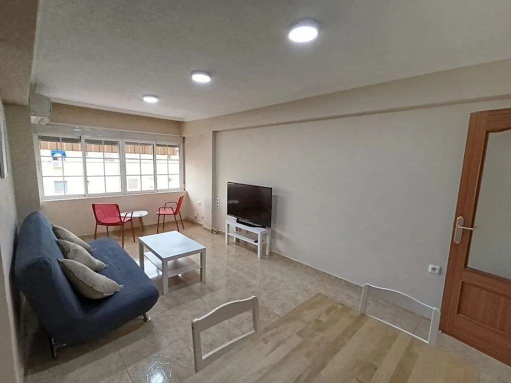 Elutuba - Furnished Flat with Air Conditioning in Rochelambert