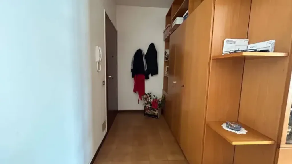 hallway_entrance