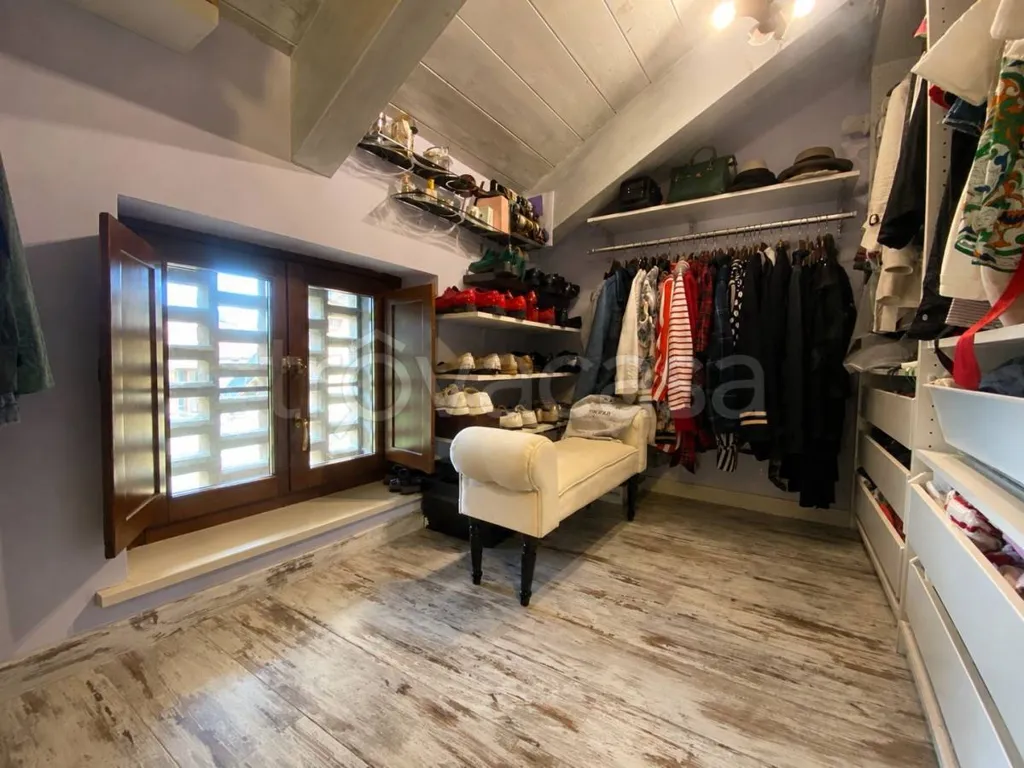 Pièces - Two-Level Apartment with Private Garden in Bruino