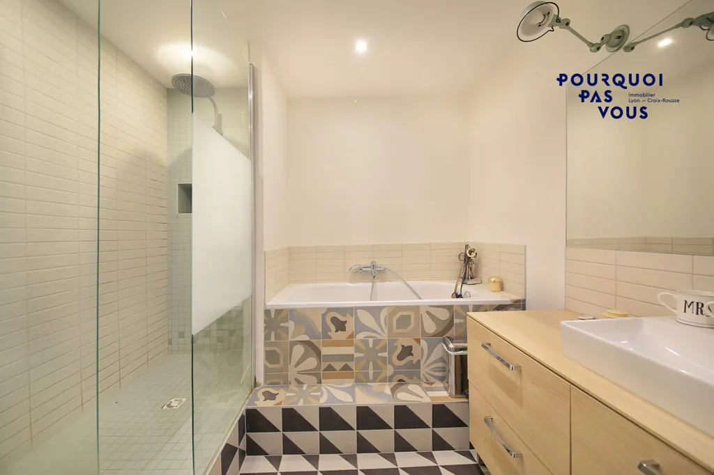 Vannitoad - Loft with Patio in Lyon 4e
