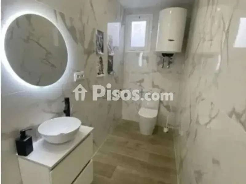Bathrooms - Apartment with Terrace in Paiporta