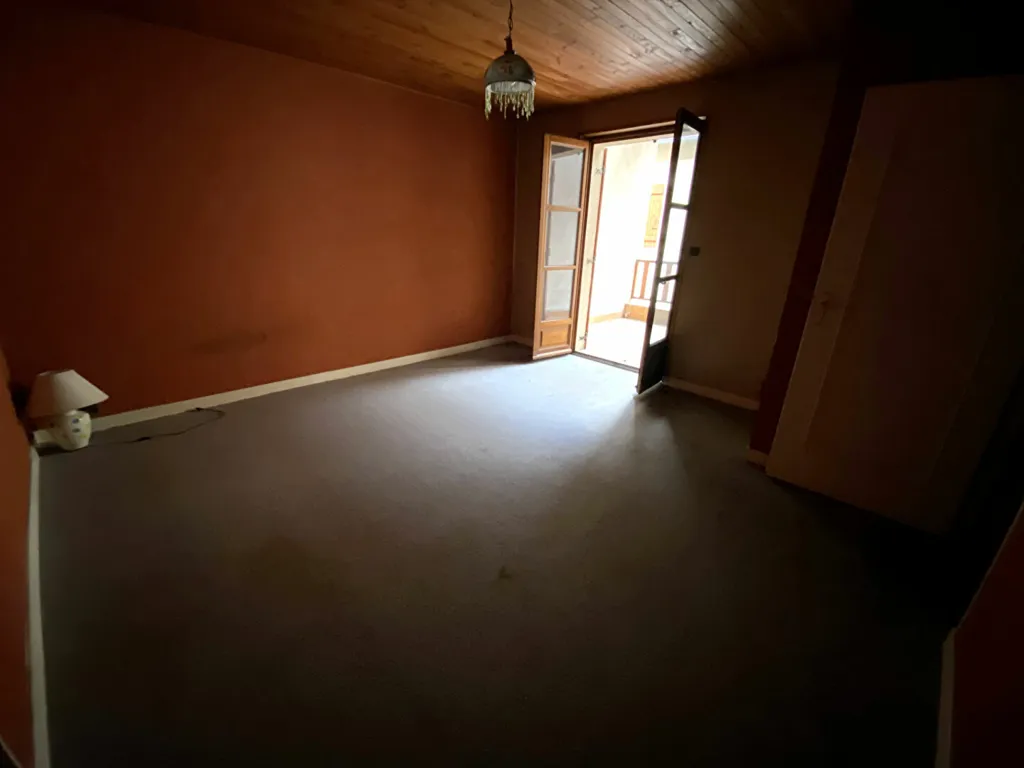 Stanze - Spacious Town House with Courtyard in Cuisery