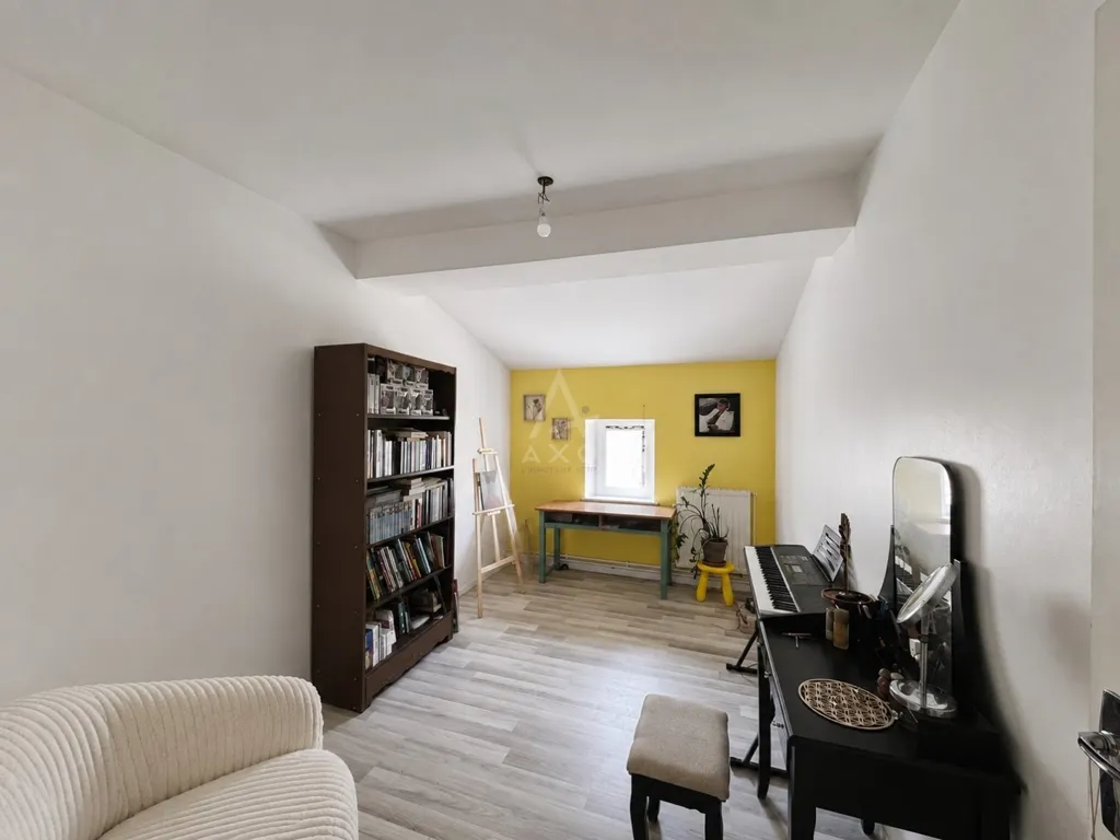 Bureau - Appartement avec grande terrasse à Pont-à-Mousson