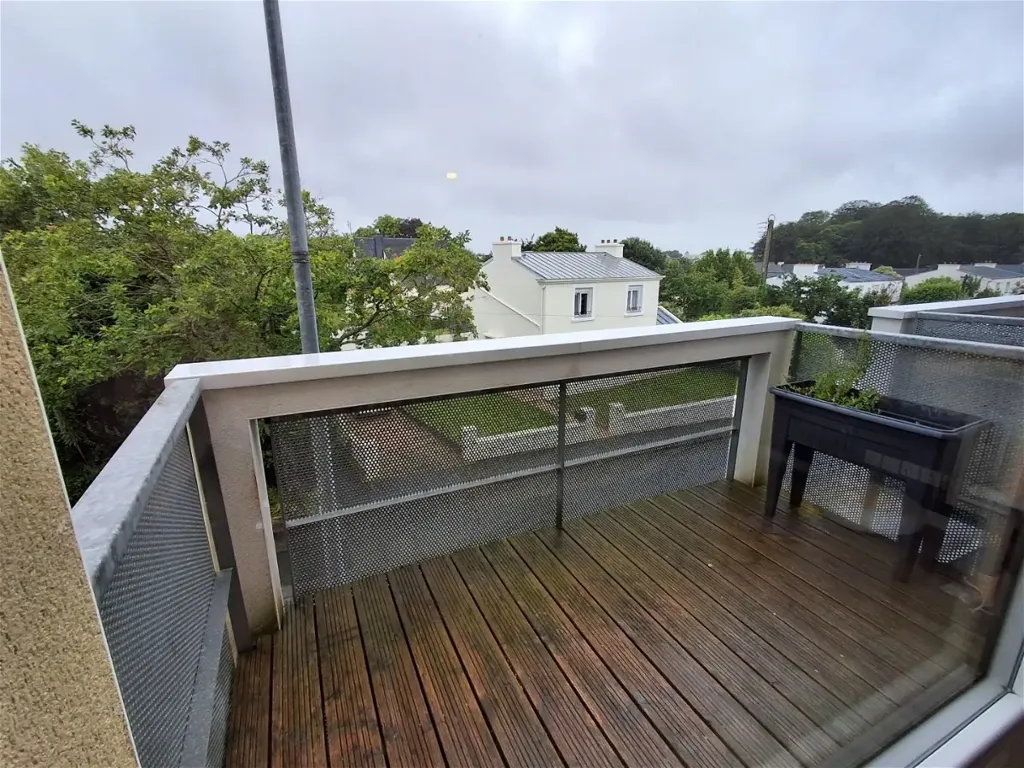 Rõdu - 3-Bed Flat with South Balcony in Guilers