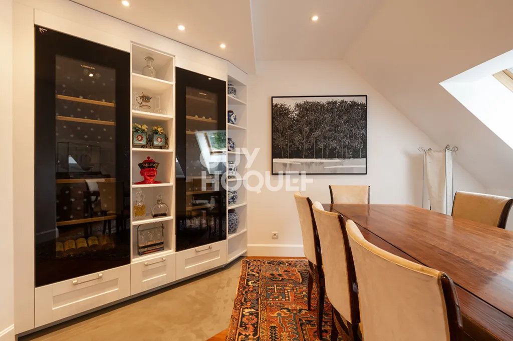 Dining Room - 5-Piece Apartment with Balcony in Sevrier