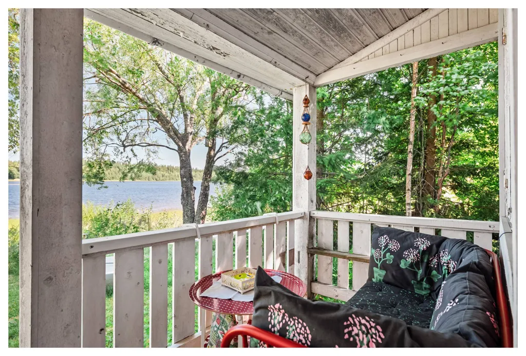 Terrasse - Cottage with Waterfront in Stöcke