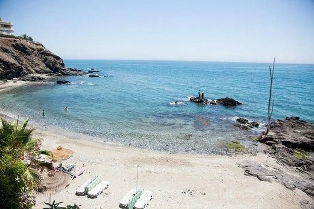 Piscine - Semi-Detached House with Pool in Benalmádena