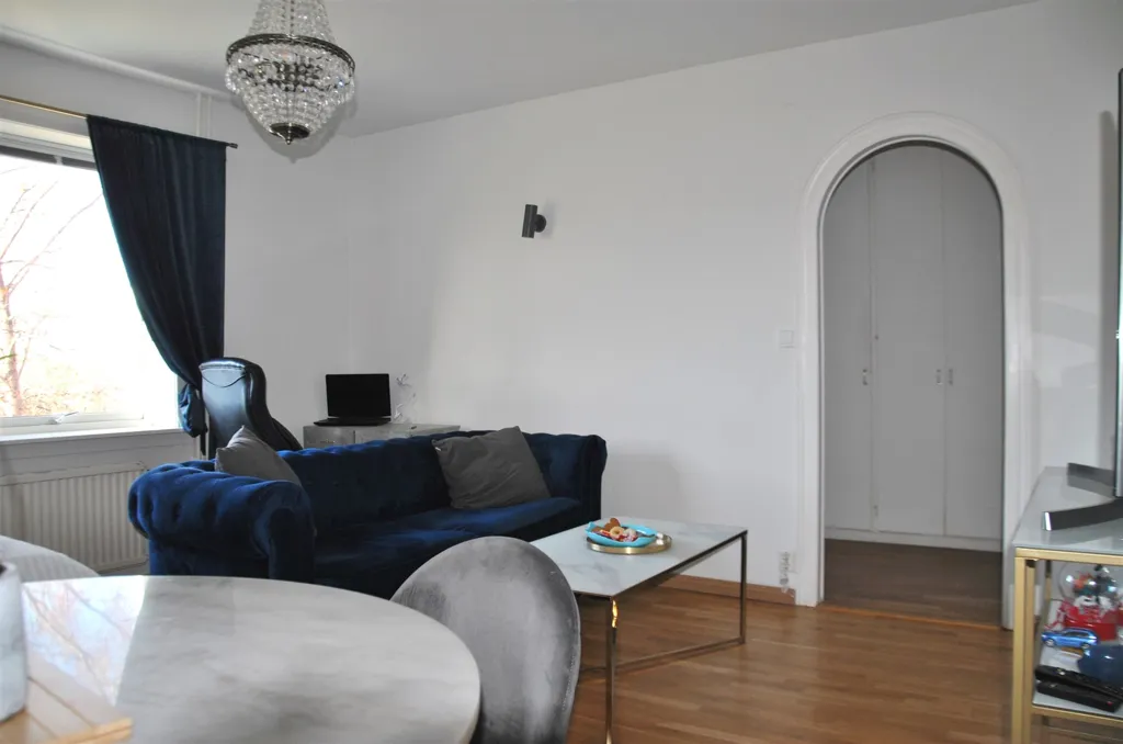 Séjour - Corner Flat with Renovated Features in Bokgatan