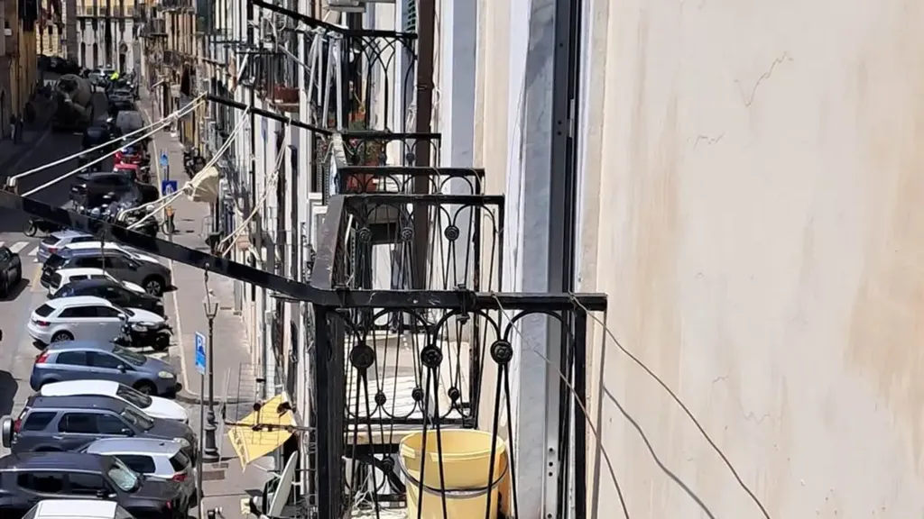 Balcone - Appartamento con vista panoramica a Salerno