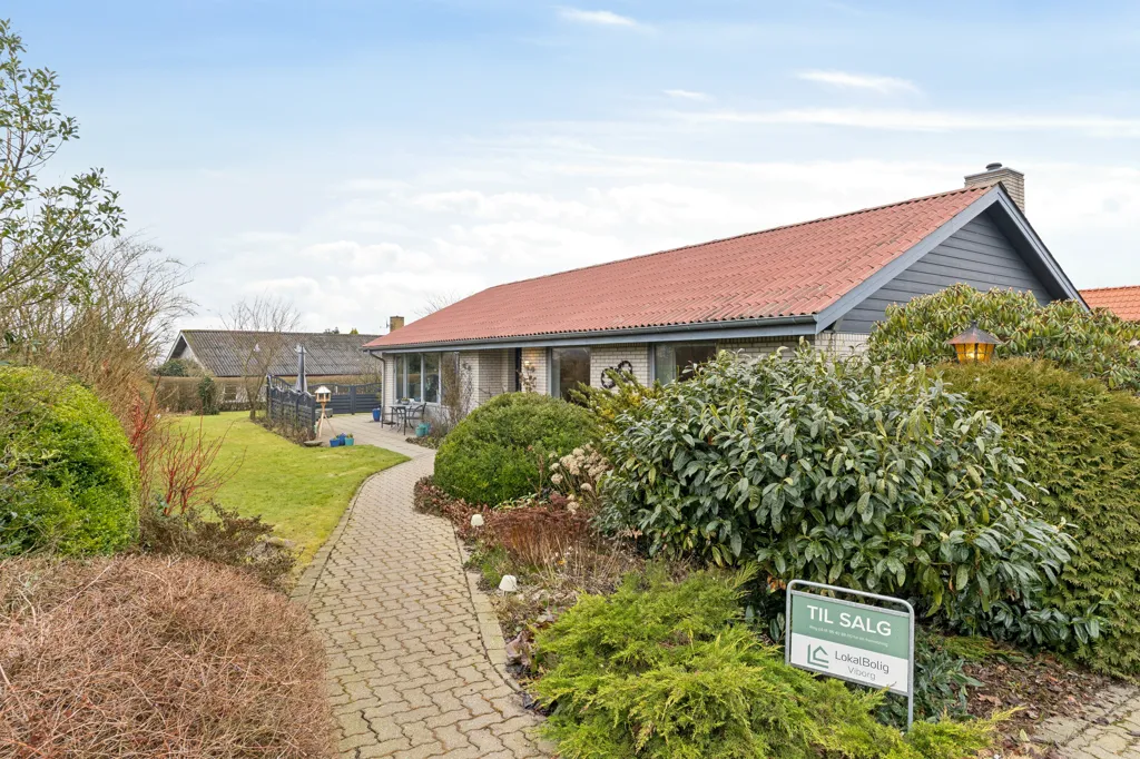 Esterno - Estate Villa with Lake View in Rødding