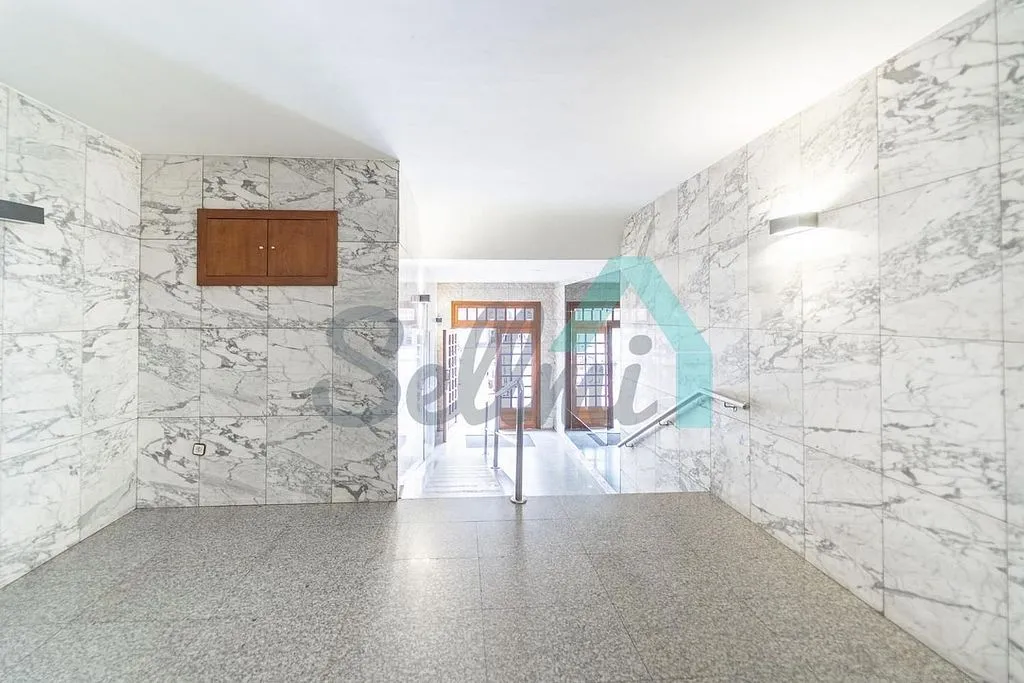 Esik - Furnished Flat with West View in Oviedo