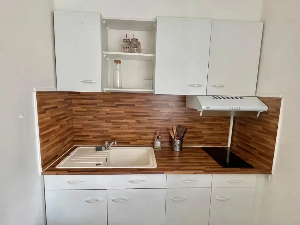 Cuisine - Studio Meublé avec Commerces à Rue Gambetta