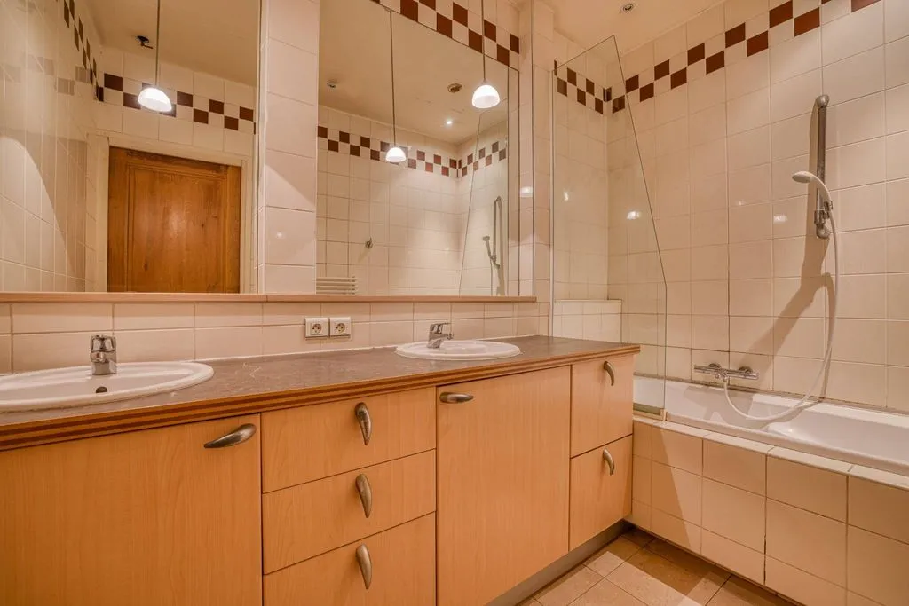 Vannitoad - Luxury Apartment with Lake View in Annecy