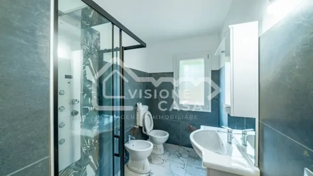 Salles de bain - Rustic Terraced House with Balcony in Bibbiano