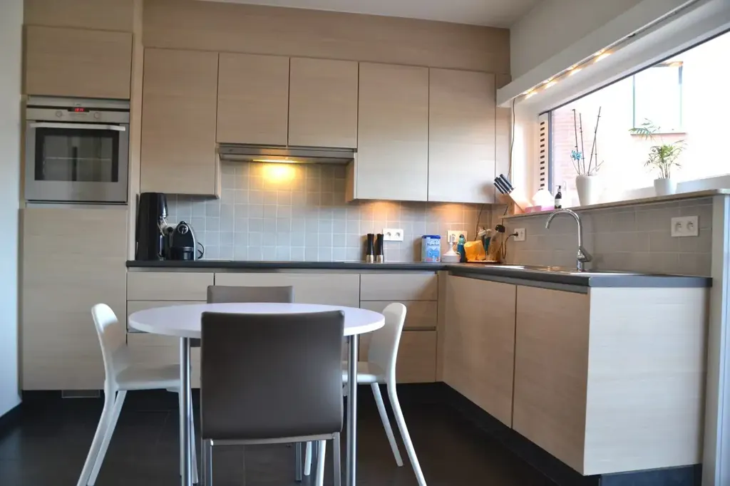 Köök - Apartment with Large Terrace in Wevelgem