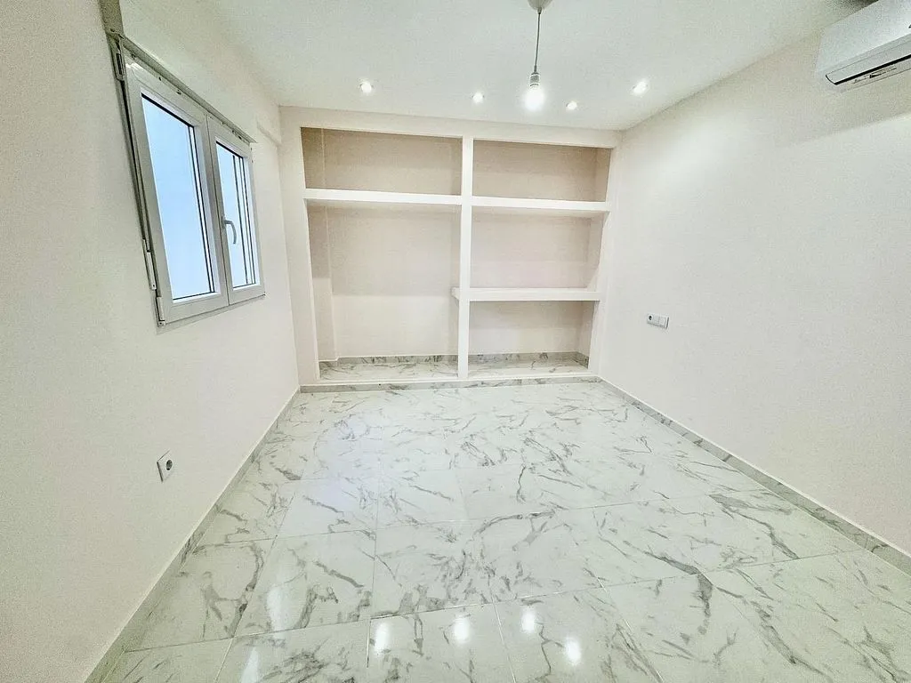Rooms - Modernised Apartment with Terrace in Torrevieja Centre
