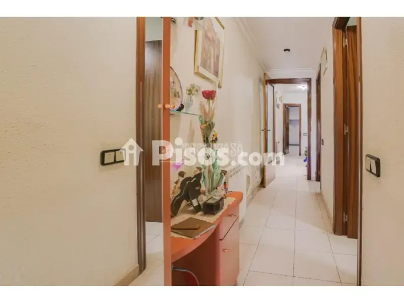 Ingresso - Two-Storey House with Terraces in Terrassa