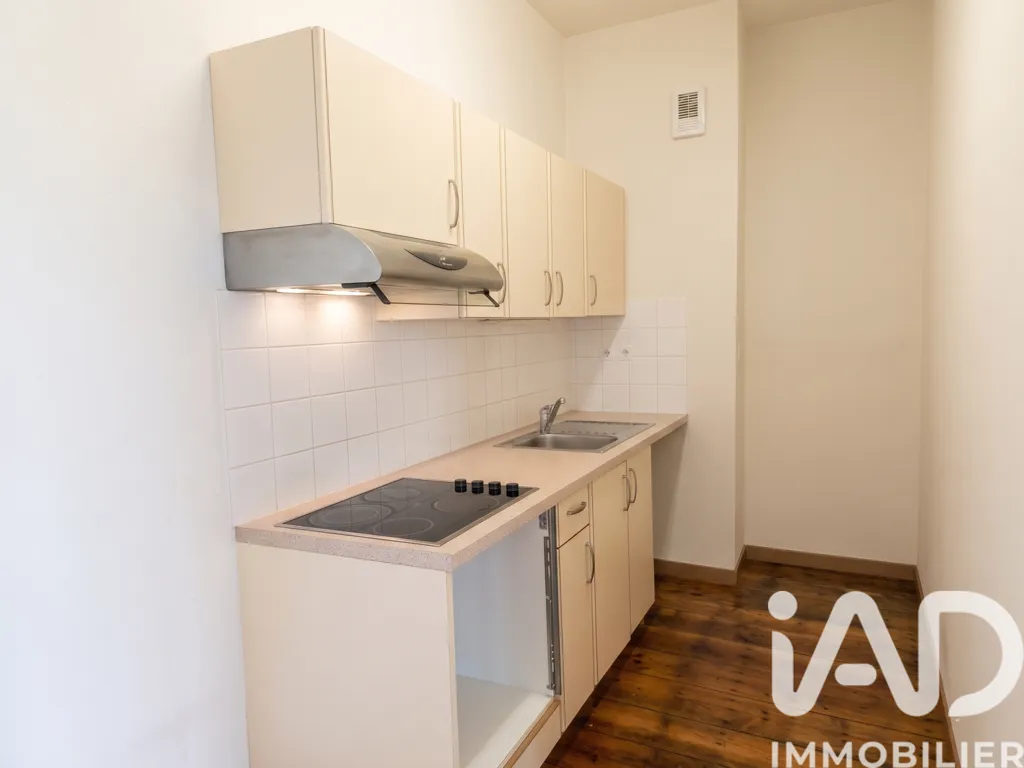 Köök - Modern 2-Bedroom Apartment with Parking in Cognac