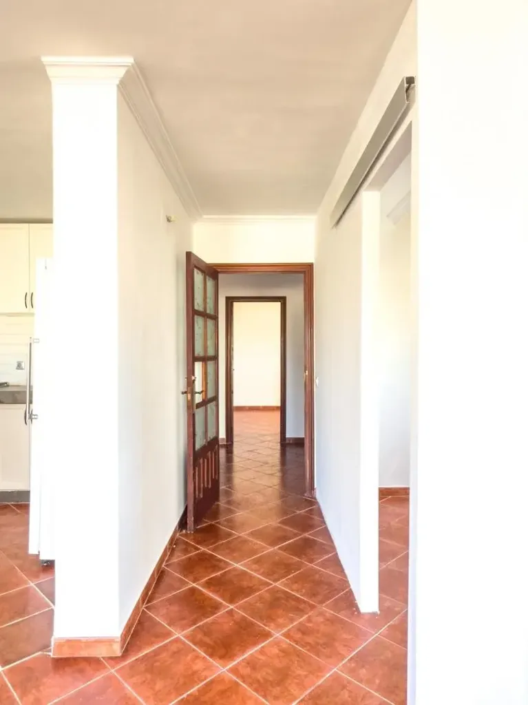 hallway_entrance