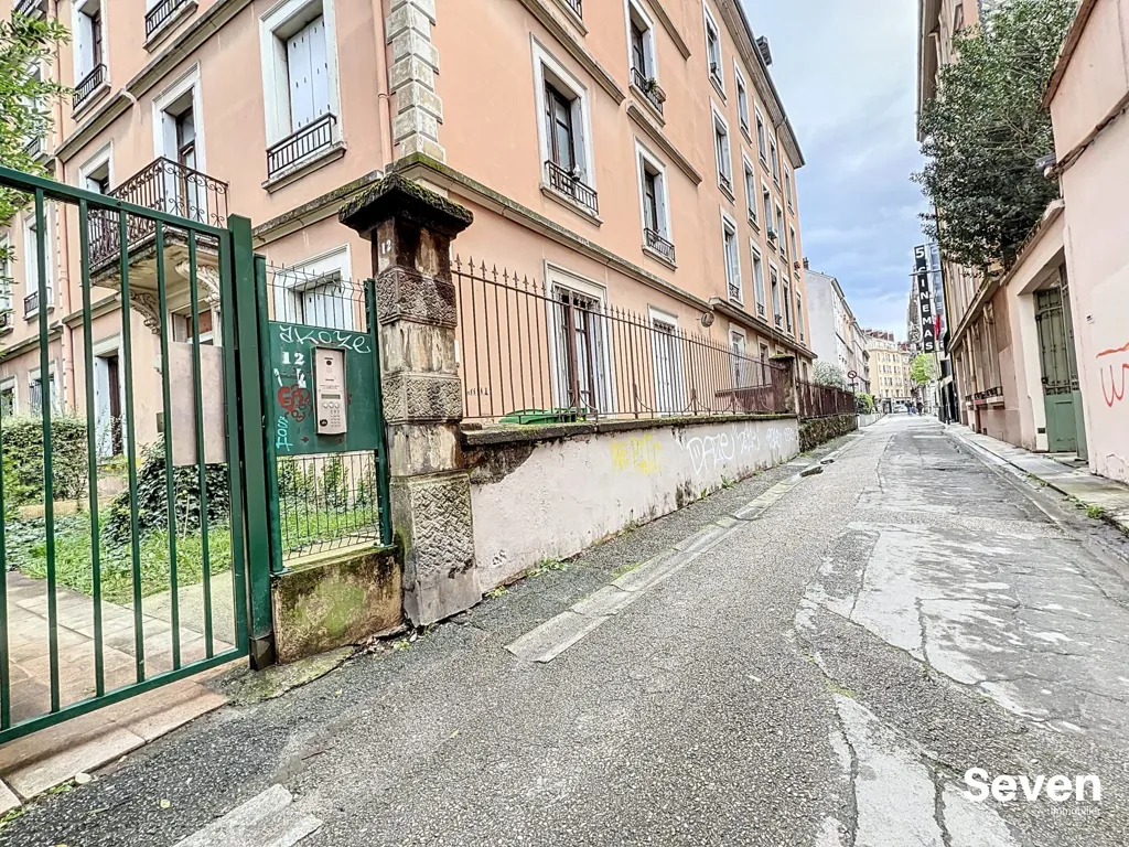 Balcon - Studio Meublé au Rez-de-Chaussée à Grenoble