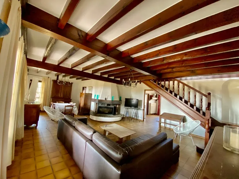 Soggiorno - Extensive Estate with Pool in Escource
