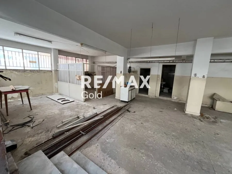 Stanze - Warehouse with Potential in Kato Toumba