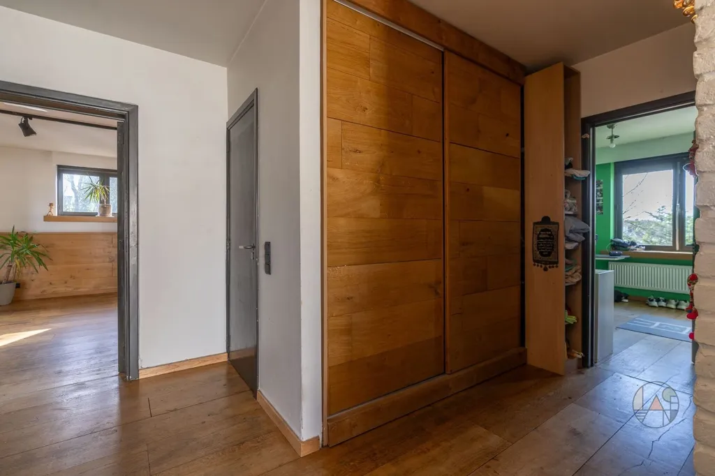 Esik - Villa with Renovation Potential in Buerstede