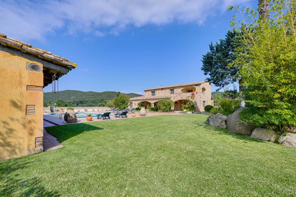 Aed - Luxury Farmhouse with Pool in Calonge