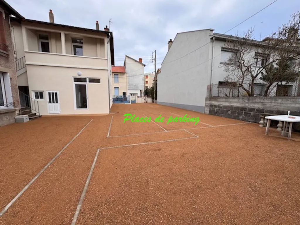 Extérieur - Appartement Rénové avec Parking à Clermont-Ferrand
