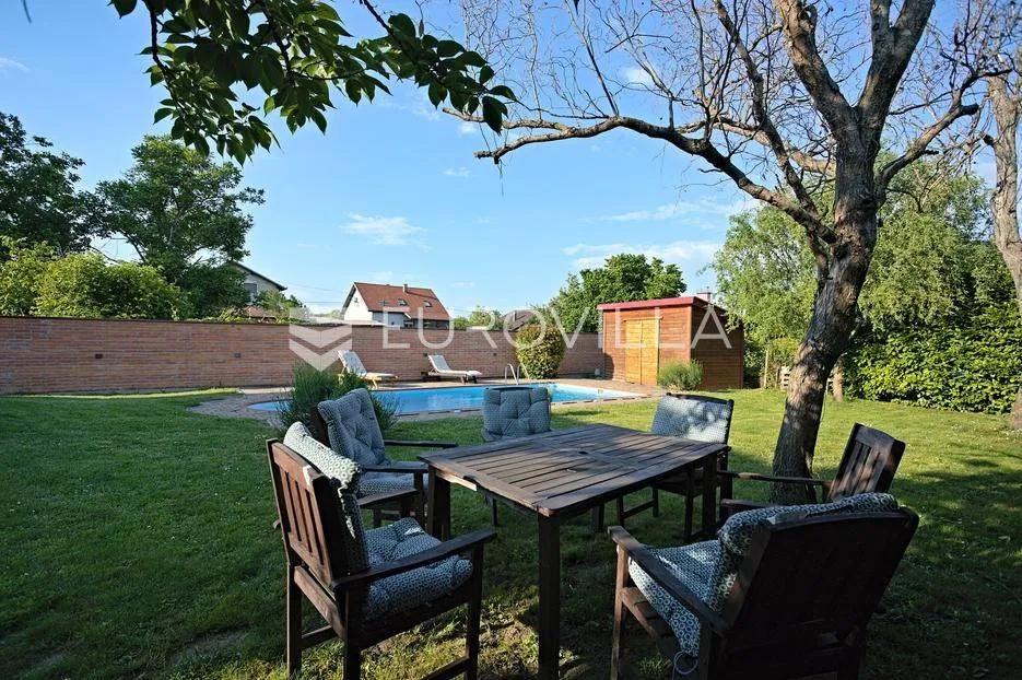 Bassein - Traditional House with Pool in Bilje