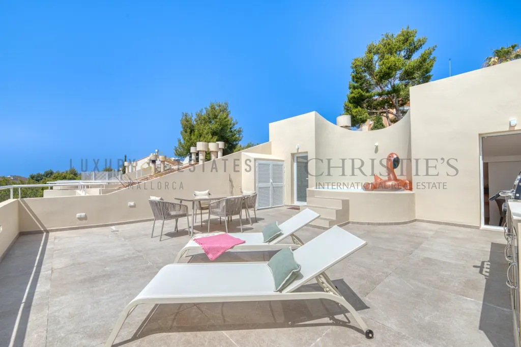 Terrasse - Refurbished Penthouse with Rooftop Pool in Bendinat